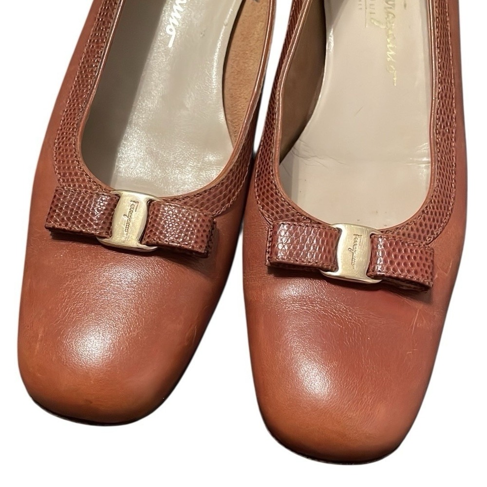 Salvatore Ferragamo Women's Cognac Brown Bow Accent Block Ballet Pumps Size 10 - Picture 2 of 9